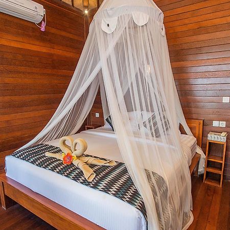 Tawe Ocean Blue Villa Lembongan Luaran gambar